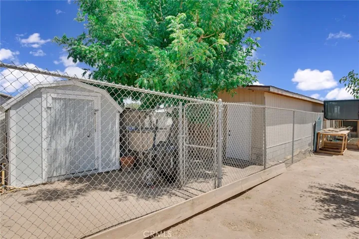 7061 Opal Avenue, Oak Hills, California 92344