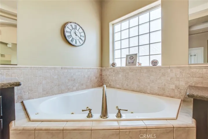 7061 Opal Avenue, Oak Hills, California 92344