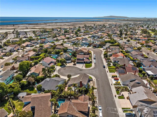 17902 Portside Circle, Huntington Beach, California 92649