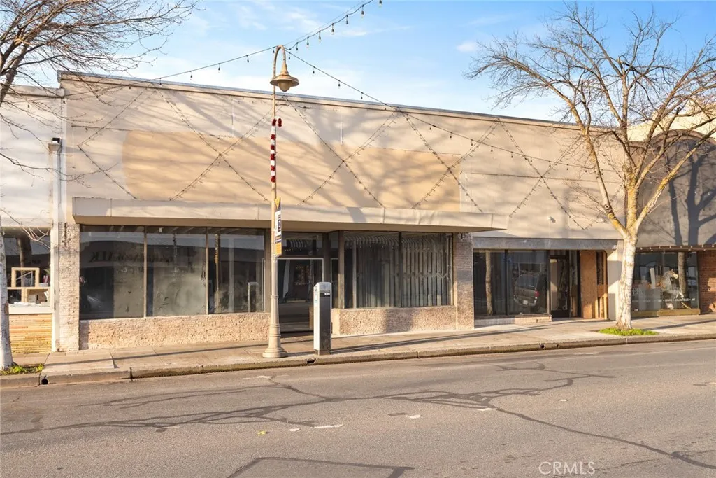 218 Main St