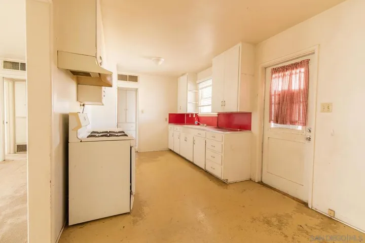 582 Fern Ave, Holtville, California 92250