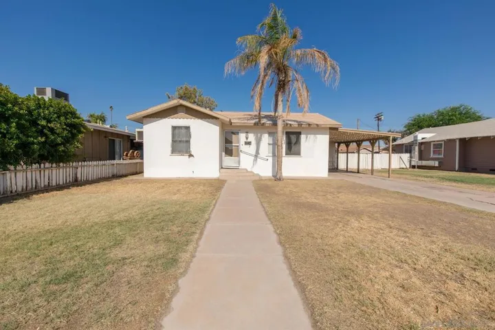 582 Fern Ave, Holtville, California 92250