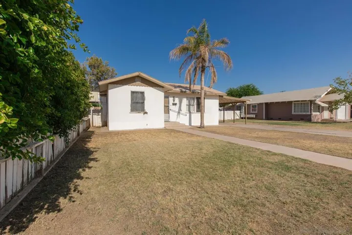 582 Fern Ave, Holtville, California 92250
