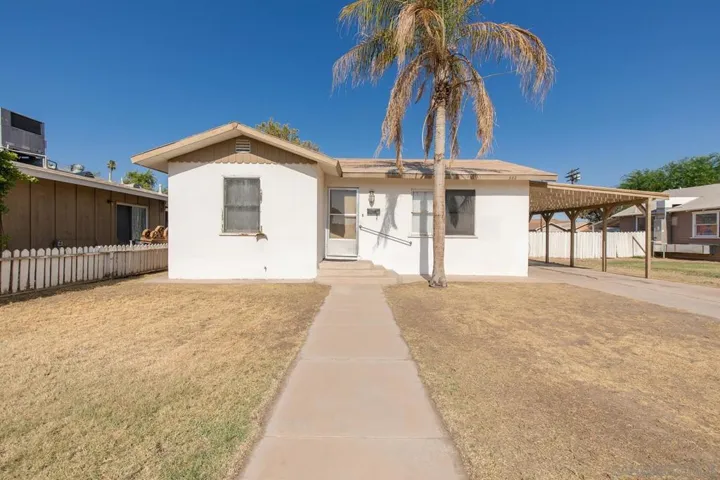 582 Fern Ave, Holtville, California 92250