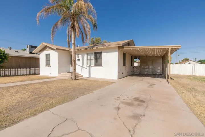 582 Fern Ave, Holtville, California 92250