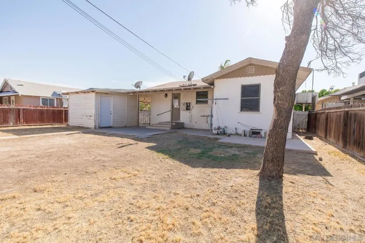 582 Fern Ave, Holtville, California 92250