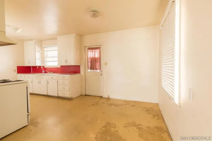 582 Fern Ave, Holtville, California 92250