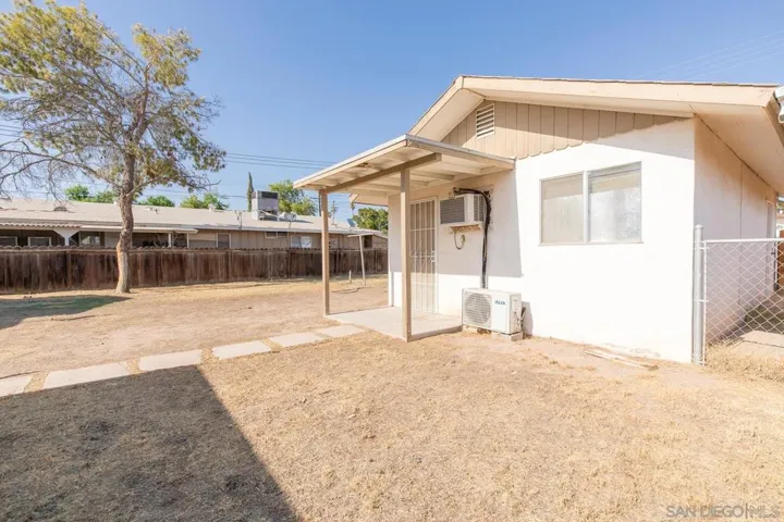 582 Fern Ave, Holtville, California 92250