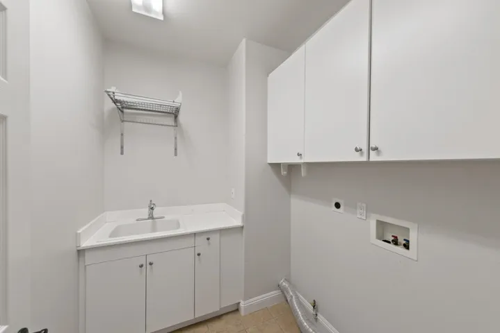 12219 Oakview Way, San Diego, California 92128