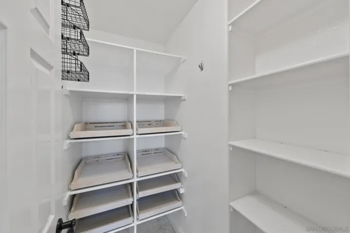 12219 Oakview Way, San Diego, California 92128