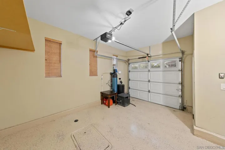 12219 Oakview Way, San Diego, California 92128