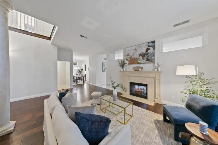 12219 Oakview Way, San Diego, California 92128