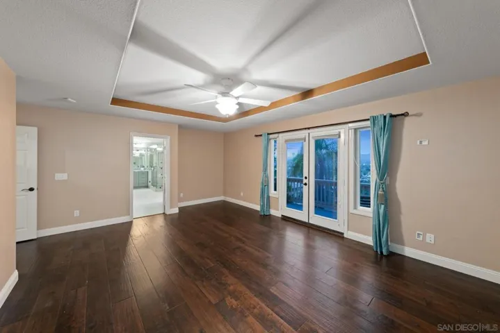 12219 Oakview Way, San Diego, California 92128