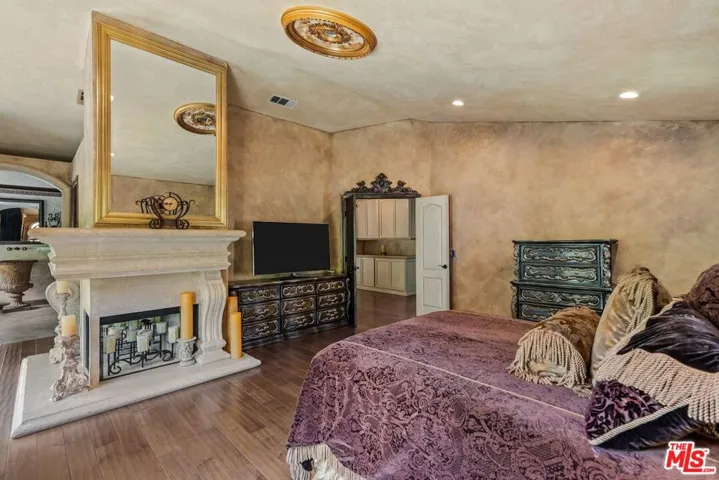 28766 Kathleen Avenue, Santa Clarita, California 91390