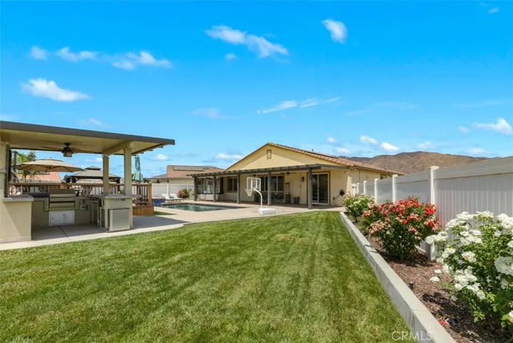 1332 Laurlhurst Hts., San Jacinto, California 92582