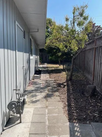 490 Thompson Avenue, Mountain View, California 94043