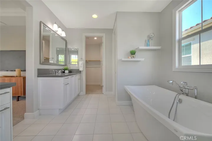 42 Swift, Lake Forest, California 92630