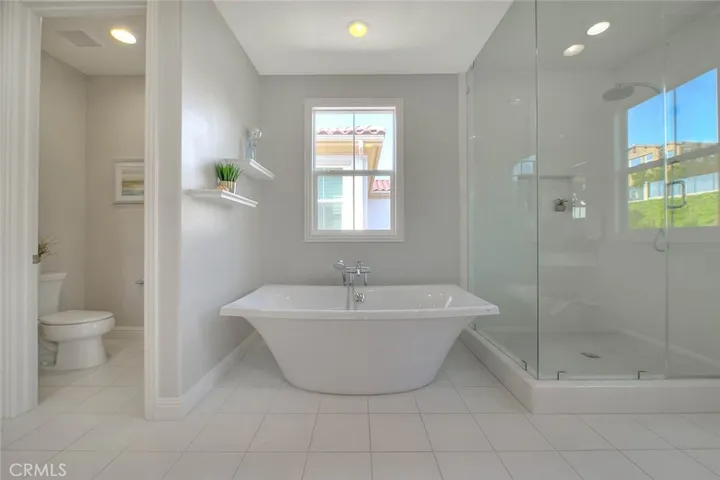 42 Swift, Lake Forest, California 92630