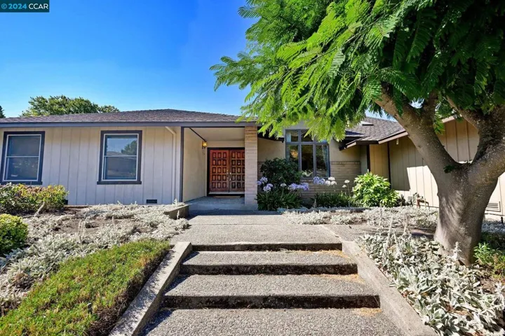 8 Silvia Ct, Moraga, California 94556
