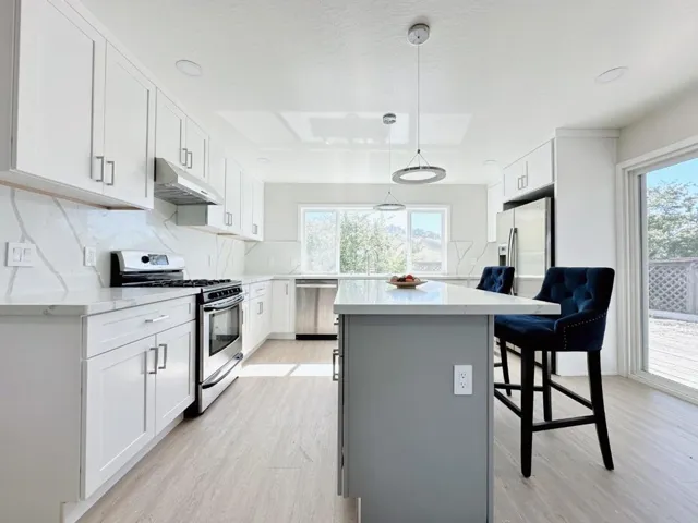 1859 Starview Drive, San Leandro, California 94577