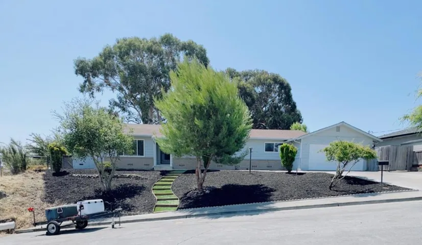 1859 Starview Drive, San Leandro, California 94577