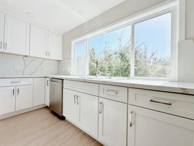 1859 Starview Drive, San Leandro, California 94577