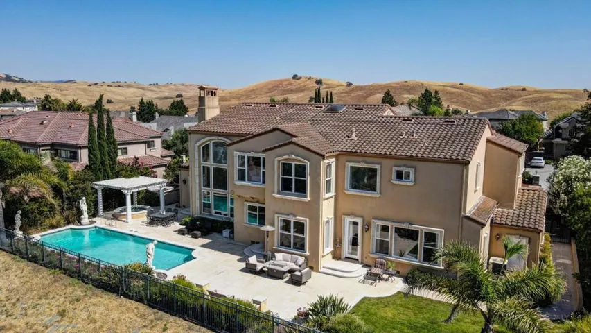 5681 La Seyne Place, San Jose, California 95138