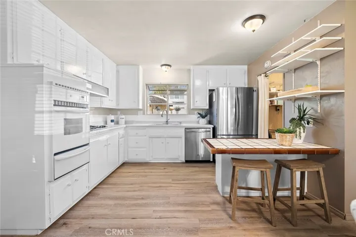 Loads of storage and a small breakfast bar.