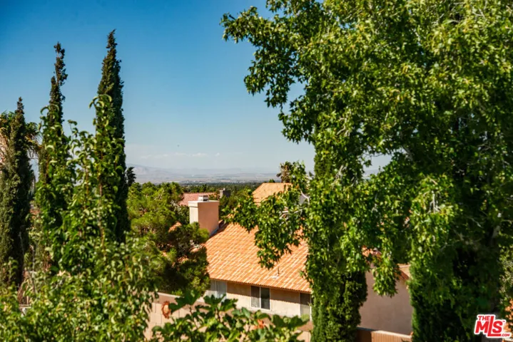 39208 Beacon Lane, Palmdale, California 93551