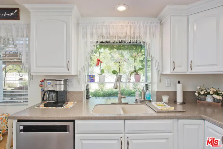 39208 Beacon Lane, Palmdale, California 93551