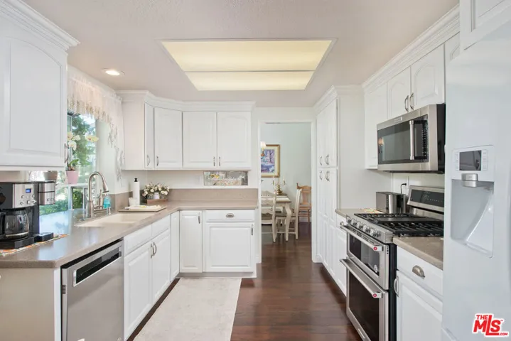 39208 Beacon Lane, Palmdale, California 93551