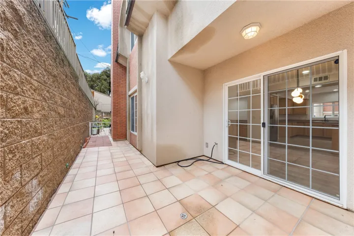 1616 N Verdugo Road 105, Glendale, California 91208