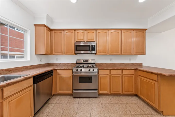 1616 N Verdugo Road 105, Glendale, California 91208