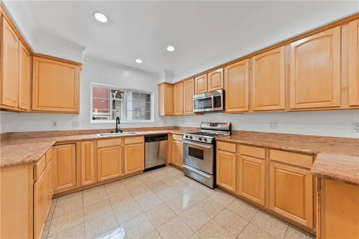 1616 N Verdugo Road 105, Glendale, California 91208