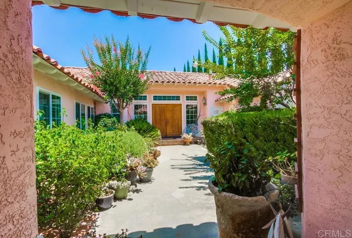 2011 Green Canyon Road, Fallbrook, California 92028