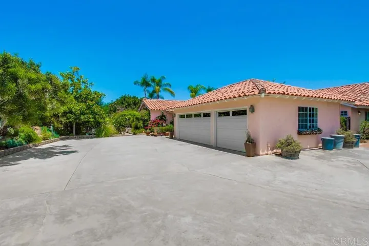 2011 Green Canyon Road, Fallbrook, California 92028