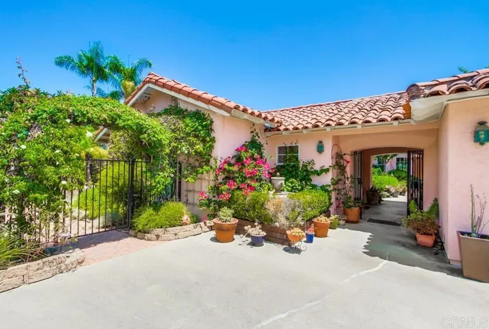 2011 Green Canyon Road, Fallbrook, California 92028