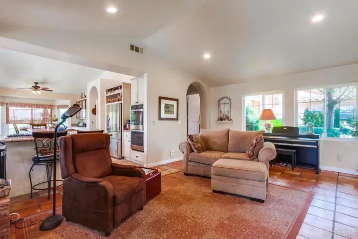 2011 Green Canyon Road, Fallbrook, California 92028
