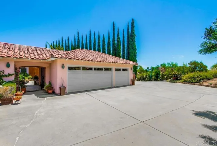 2011 Green Canyon Road, Fallbrook, California 92028