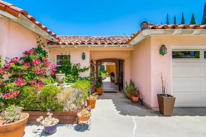 2011 Green Canyon Road, Fallbrook, California 92028