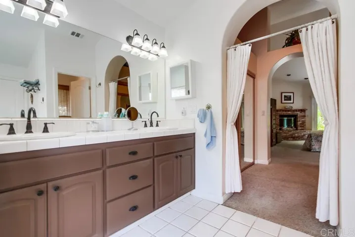 2011 Green Canyon Road, Fallbrook, California 92028