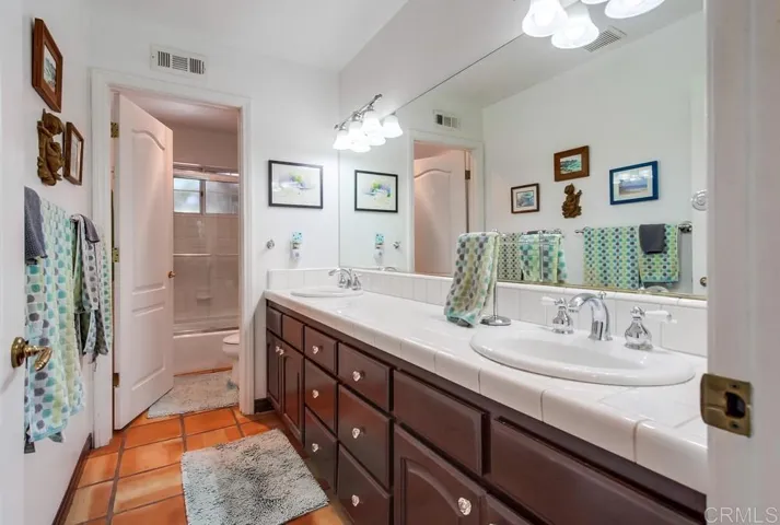 2011 Green Canyon Road, Fallbrook, California 92028