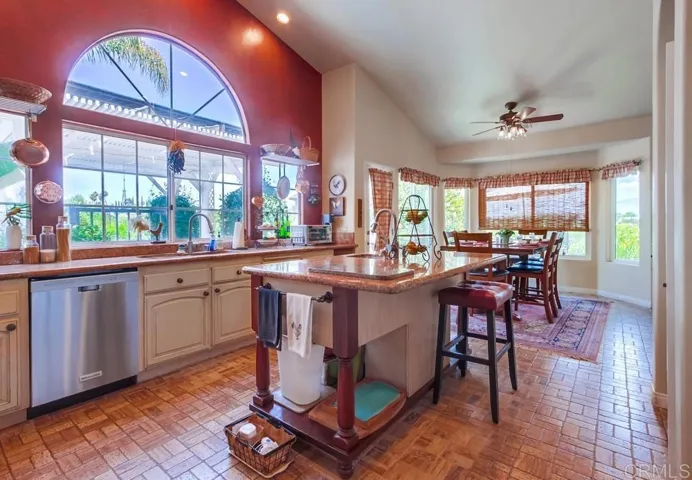 2011 Green Canyon Road, Fallbrook, California 92028