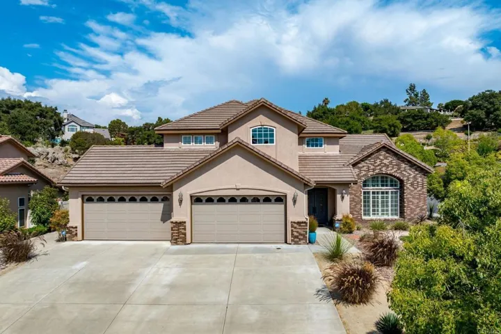 2958 Canyon Road, Escondido, California 92025