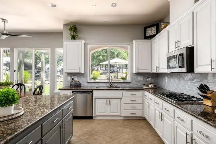 2958 Canyon Road, Escondido, California 92025