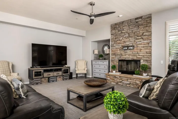 2958 Canyon Road, Escondido, California 92025