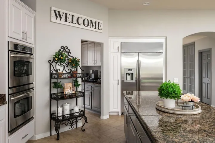 2958 Canyon Road, Escondido, California 92025