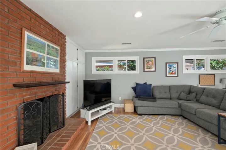 3490 E La Jara Street, Long Beach, California 90805