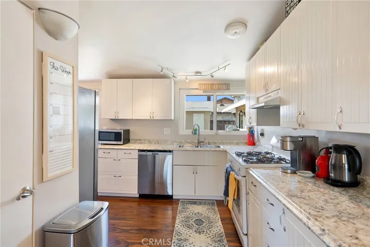 3490 E La Jara Street, Long Beach, California 90805