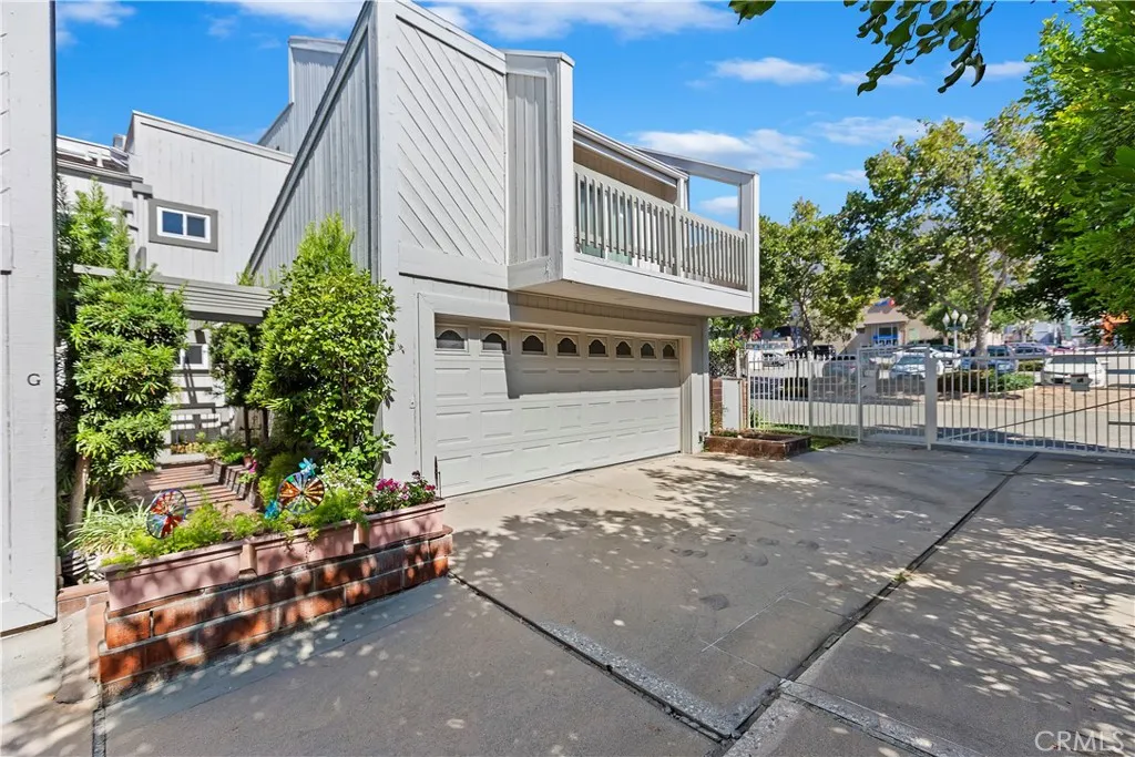 103 Esperanza Avenue H, Sierra Madre, California 91024 home-pic-3